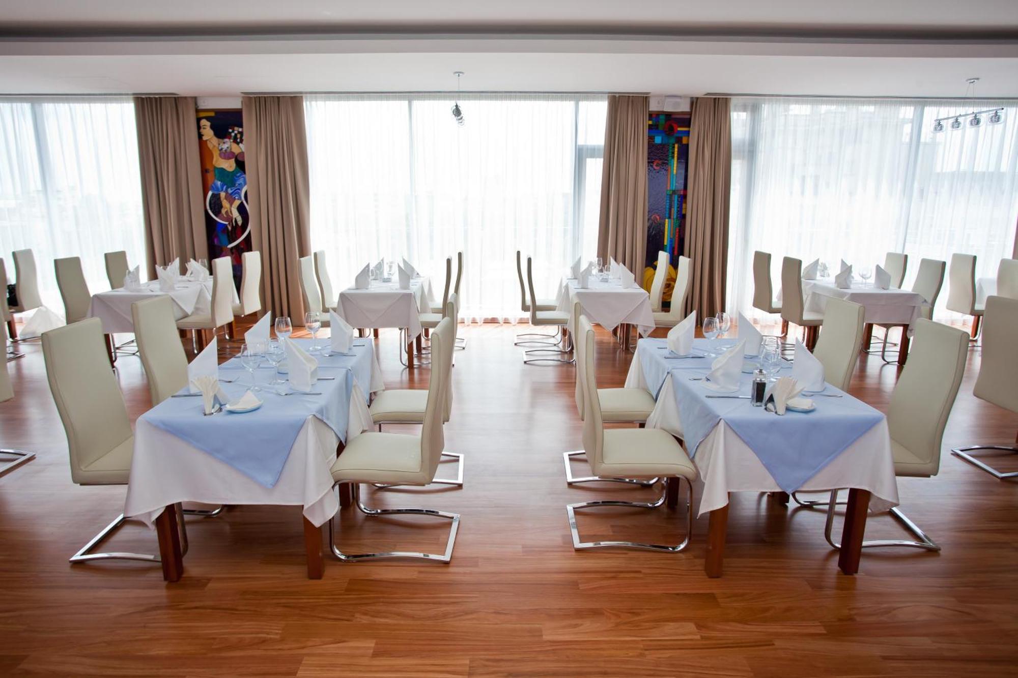 Marshal Garden Hotel Bukares Restoran foto Restaurant